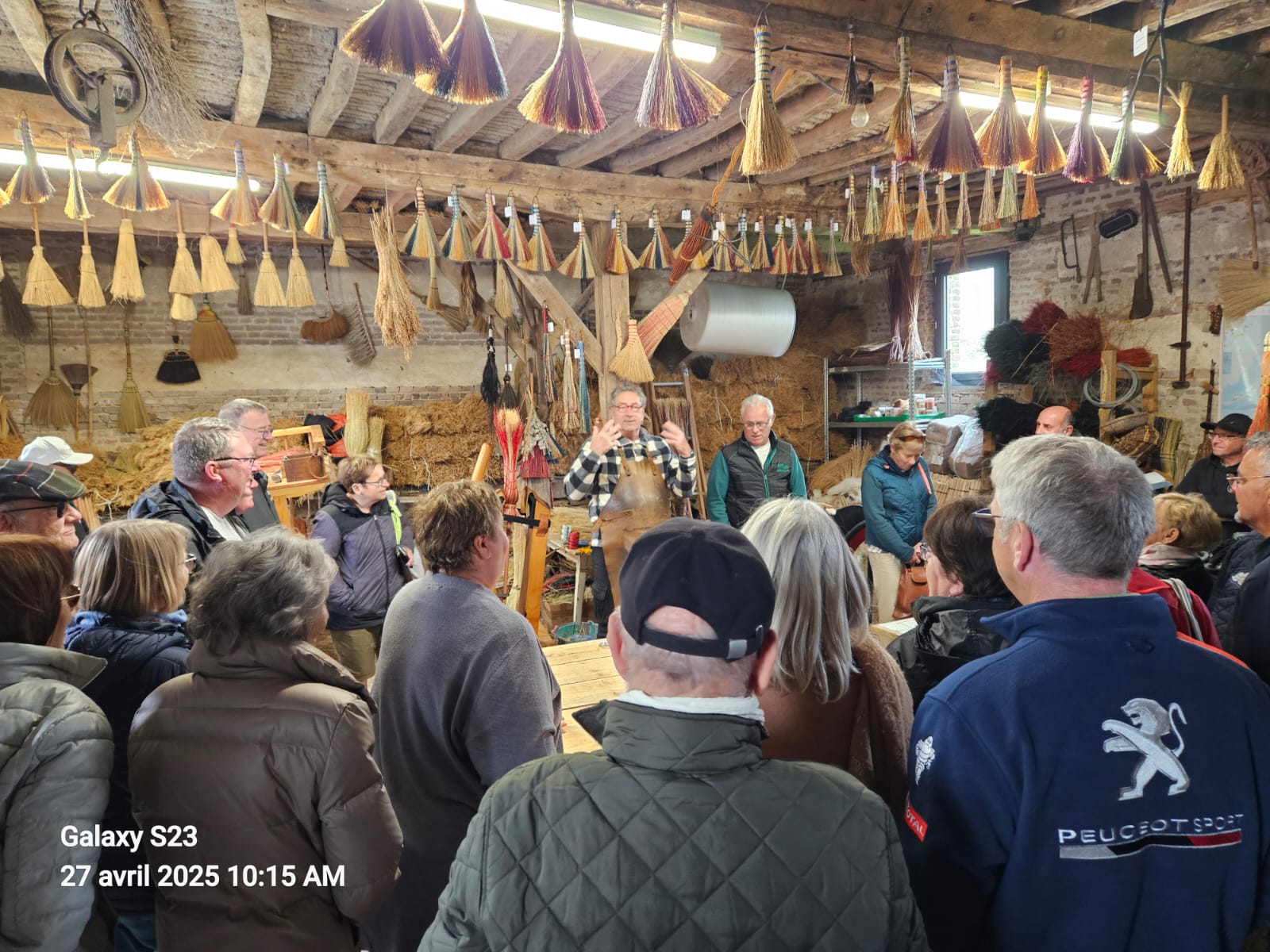 Balade du 27 avril Merci Jacky, visite de la balaiterie de Royville